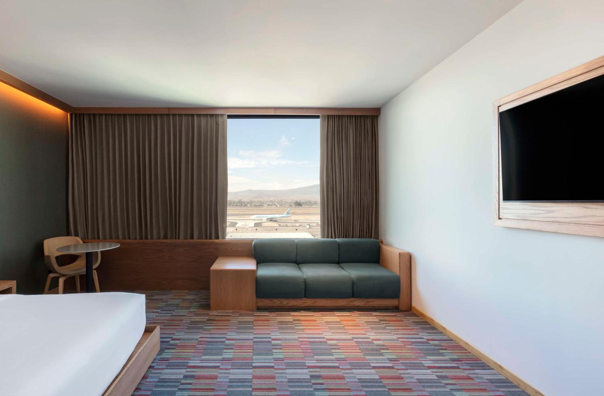 Hilton Garden Inn Guadalajara Airport El Zapote  Exteriér fotografie